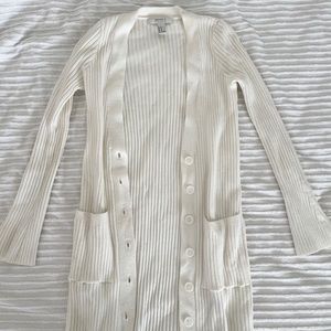 White Maxi Cardigan with buttons and pockets